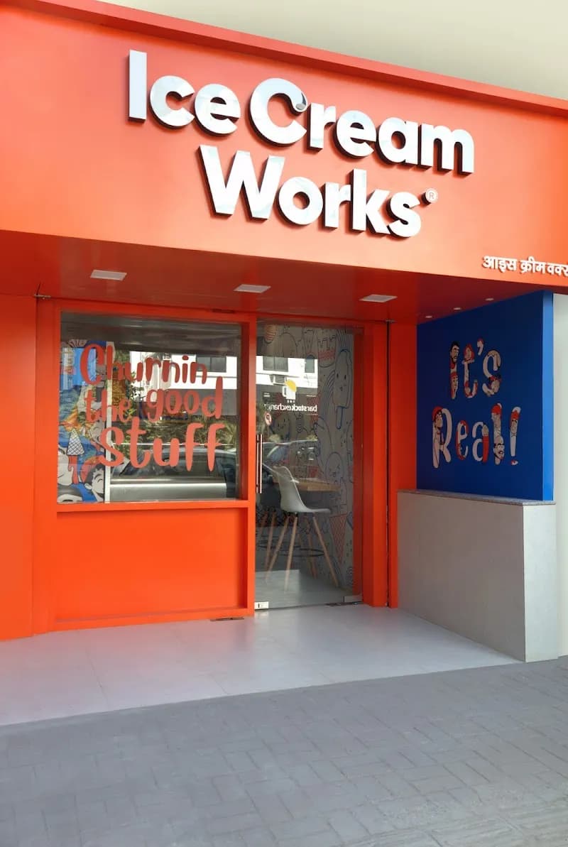 Wamoic Ice Cream Parlor ice cream in Dadar, MH