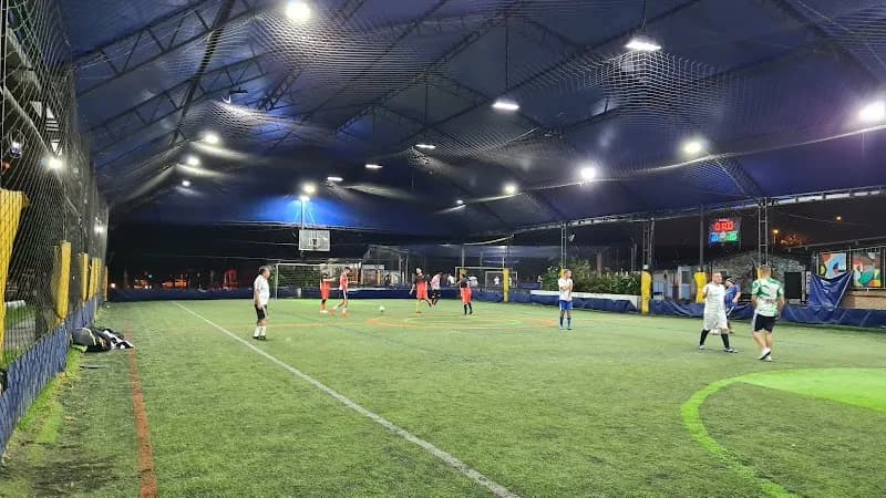 Wembley Stadium Fútbol 8 athletic field in Teusaquillo, CD