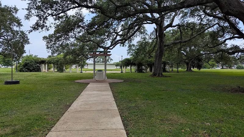 View of West End Park in Lakeshore, LA
