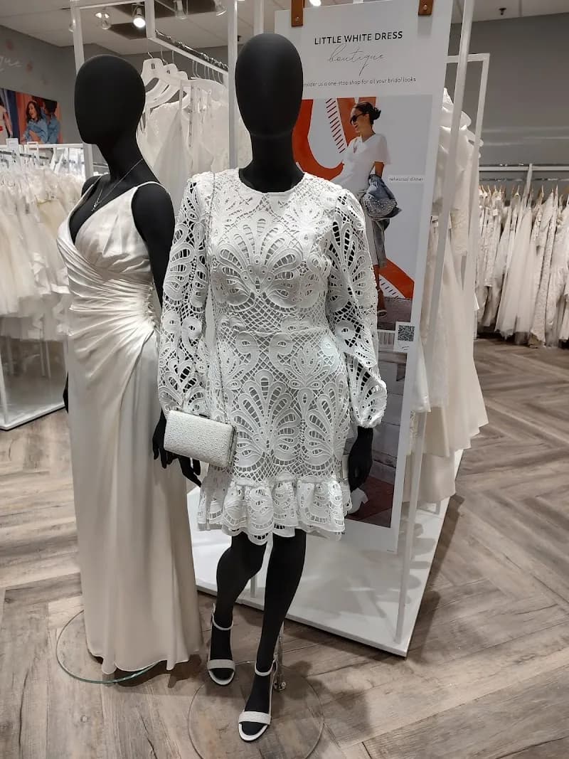 View of Westridge Shopping Center in Windsor Heights, IA