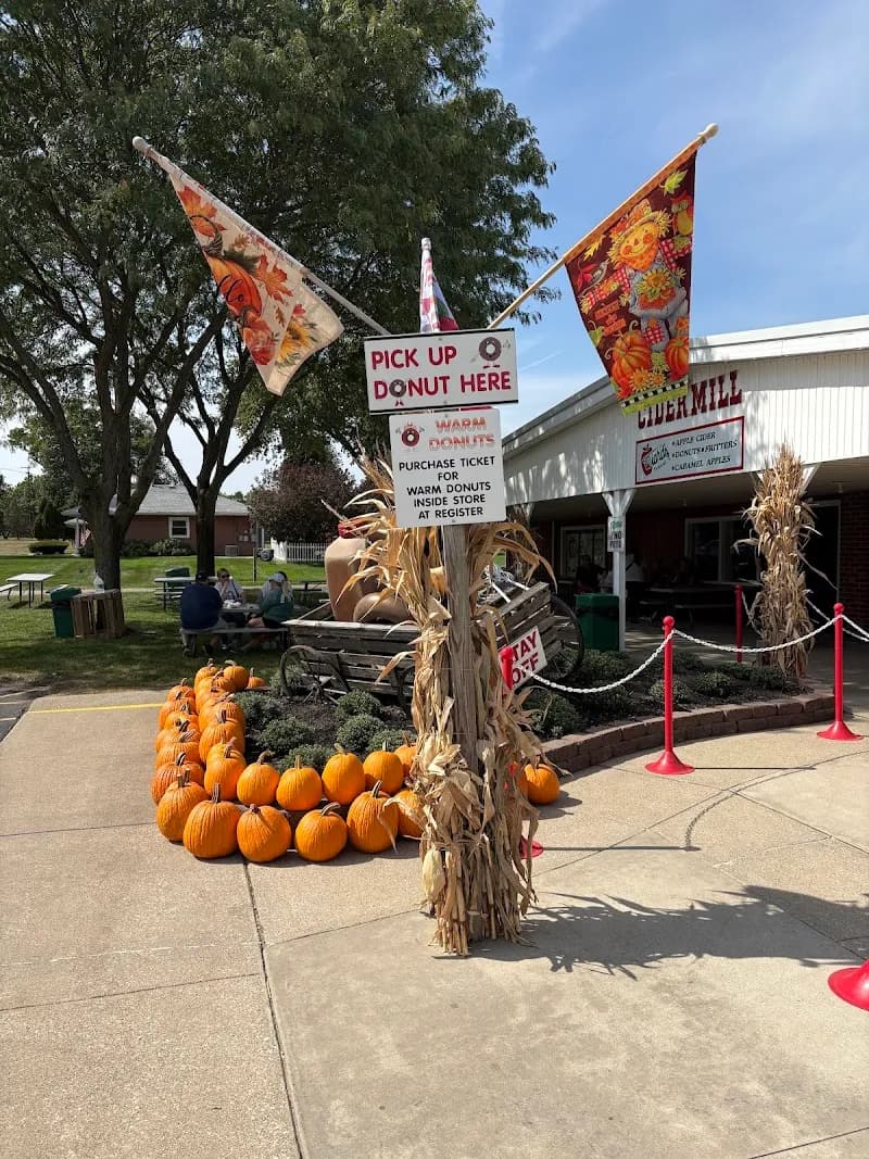 View of Wiard's Orchard Country Store in Brighton, MI