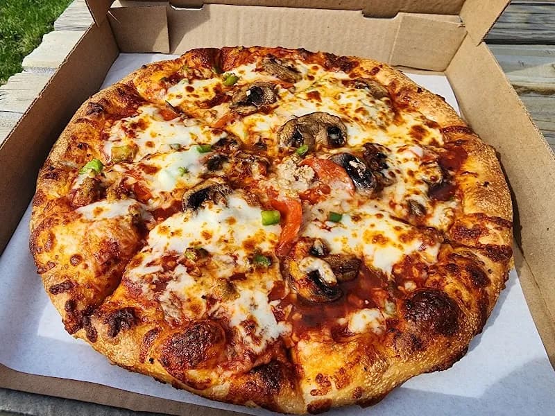 View of Winking Lizard Tavern in Cleveland, OH