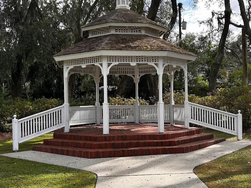 Woodmont Park park in Temple Terrace, FL