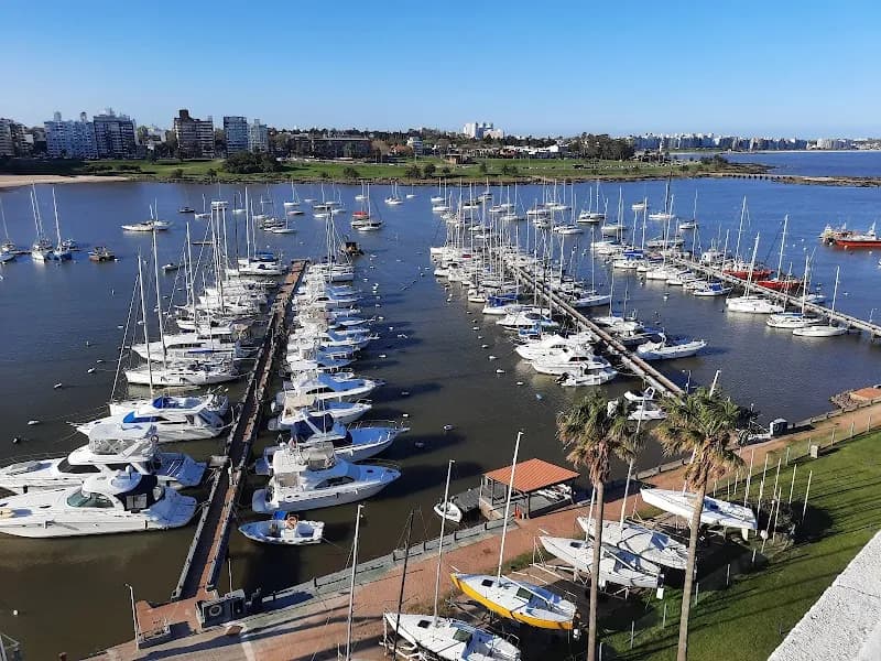Yacht Club Uruguayo marina in Buceo, MVD