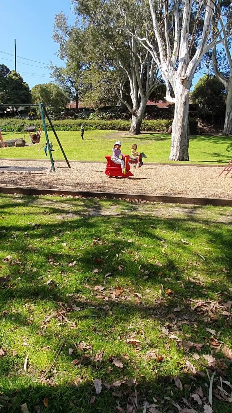 View of Yarra Bank Reserve in Hawthorn, VIC